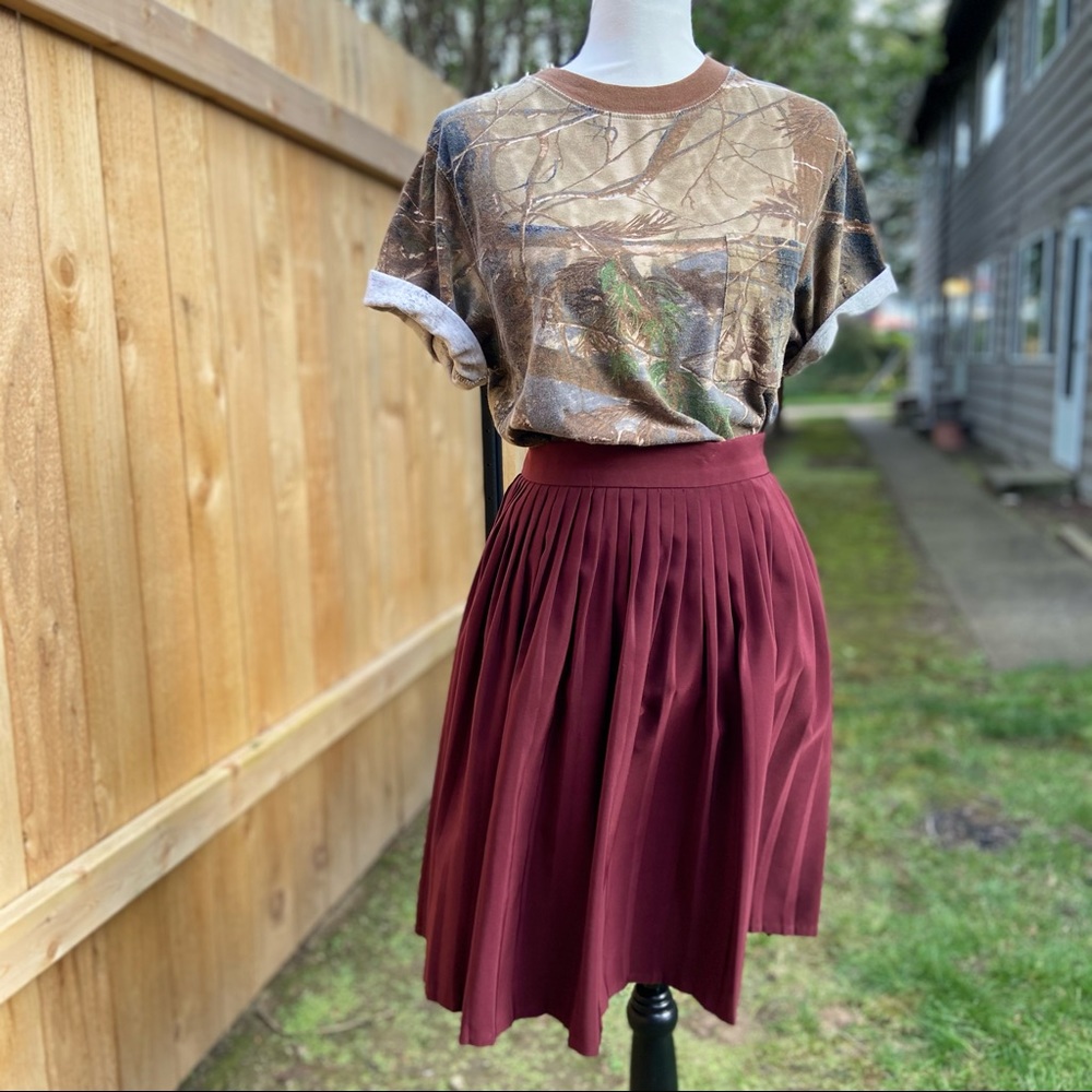 American Apparel Burgundy Pleated Skirt